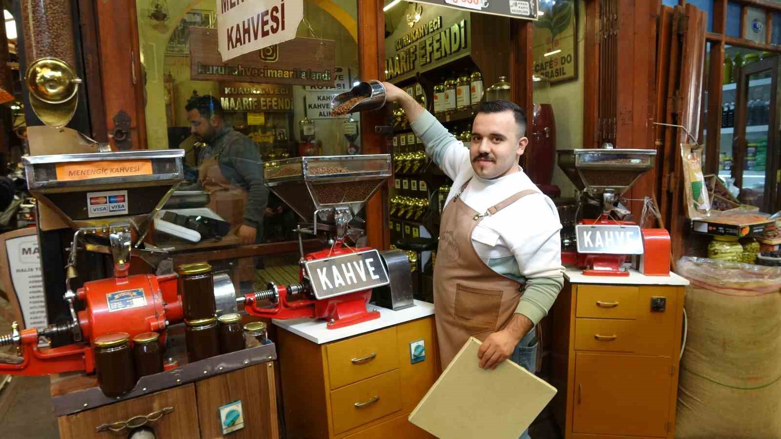 bayramlarin geleneksel ikrami turk kahvesi 3