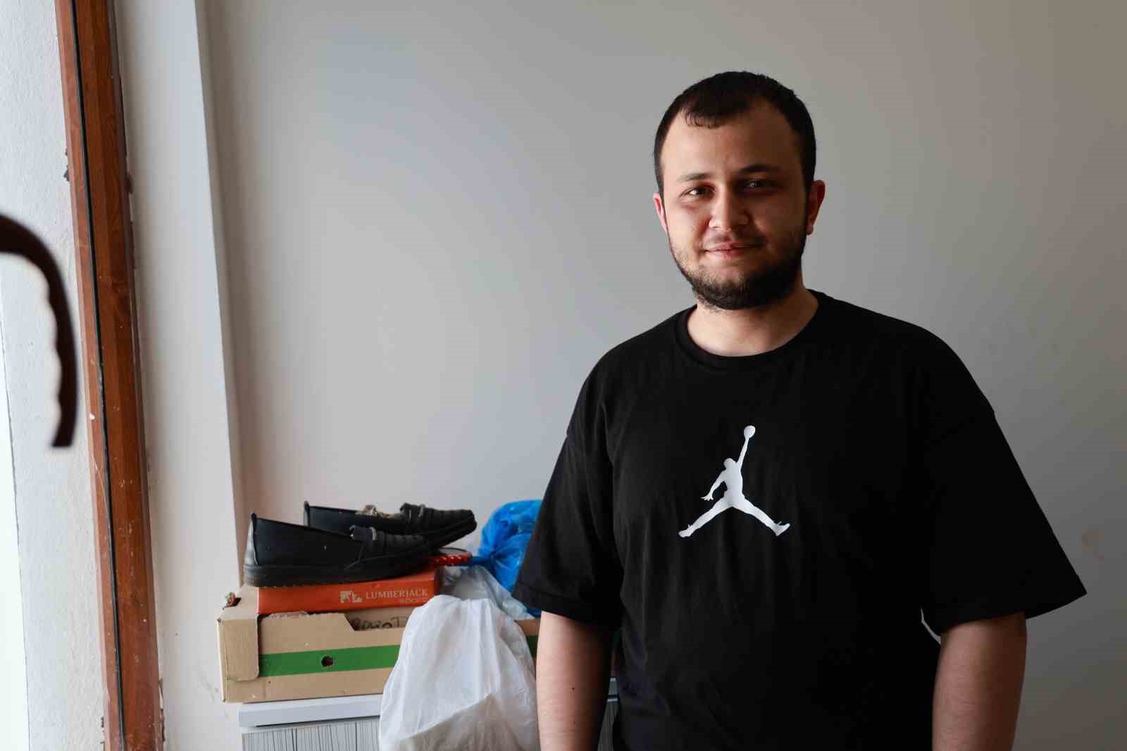 Bayramlık ayakkabı kumrunun yuvasına dönüştü 12 bayramlik ayakkabi kumrunun yuvasina donustu 8 rKAZ8QGp