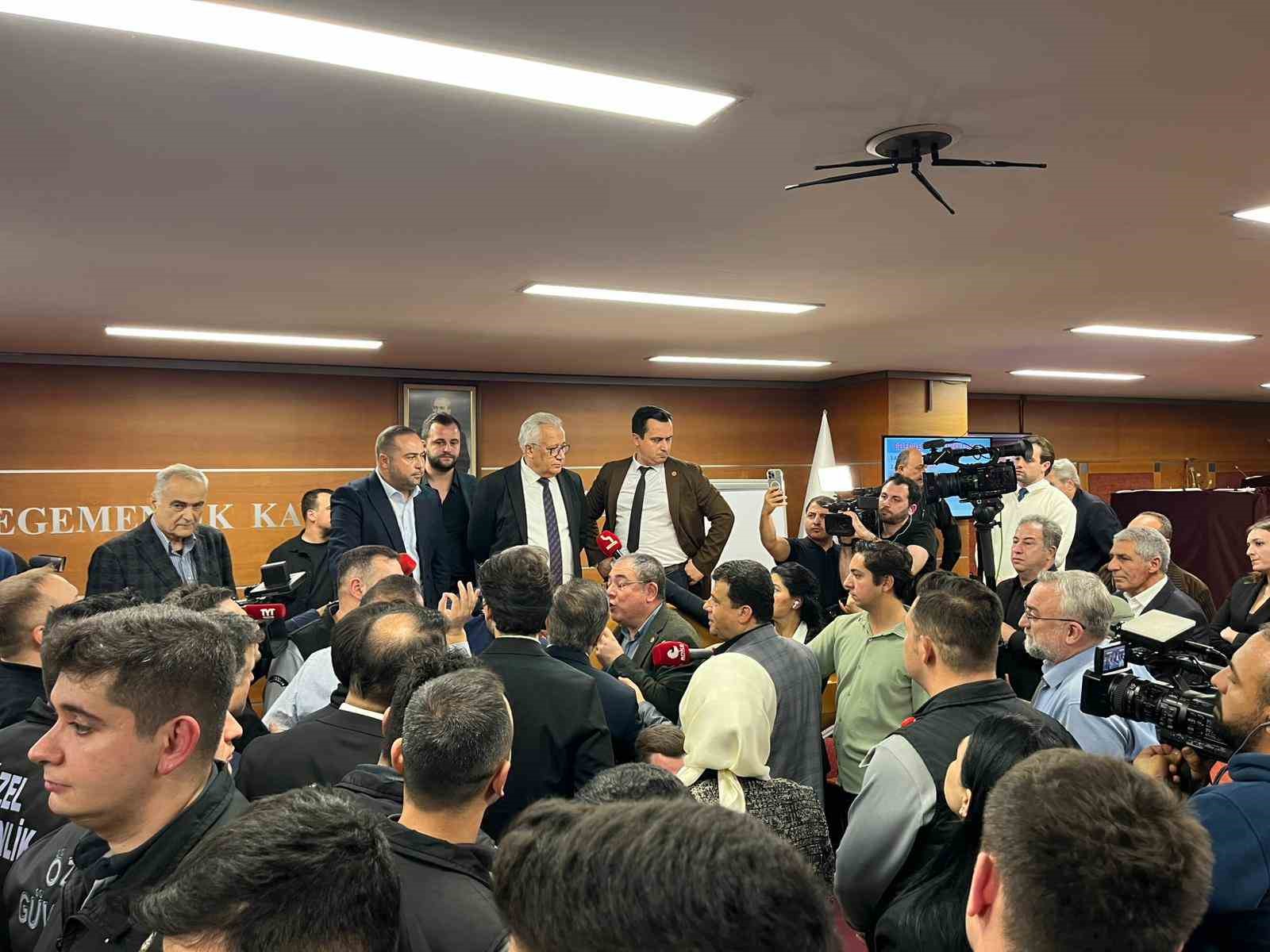 bayrampasa belediye baskan vekilligine ak partili ibrahim akin secildi 3 H8H1Ud5Y