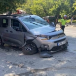 bayrampasada-araca-carpan-su-tankeri-devrildi-1-kisinin-yaralandigi-kaza-ani-kamerada-eCliT6eF.jpg