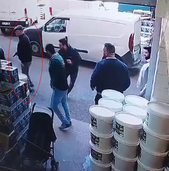 Bayrampaşa’da baba ve oğlu, eski çalışanın iş yerini bastı; iş görüşmesine gelen kişi vuruldu 6 bayrampasada baba ve oglu eski calisanin is yerini basti is gorusmesine gelen kisi vuruldu