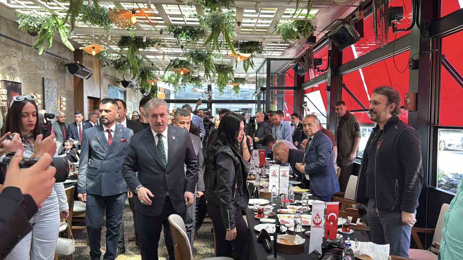 bbp genel baskani destici cumhurbaskanimizin erken secimle tekrar aday olmasi saglanmalidir 1 ApVj9XVk