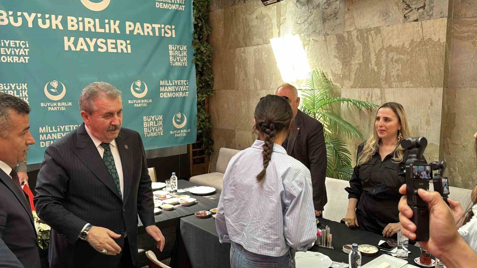 bbp genel baskani destici cumhurbaskanimizin erken secimle tekrar aday olmasi saglanmalidir 3 WvXmhPia