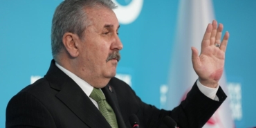 bbp-genel-baskani-destici-isci-bayrami-isci-bayrami-olarak-kutlansin-chDJM8IO.jpg