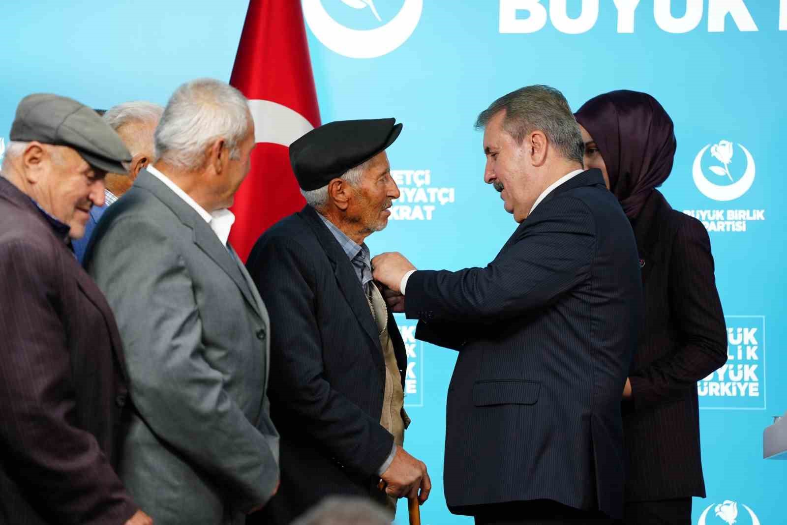 bbp genel baskani destici kibrista yasayan turkler bizim vazgecilmezimizdir 0 PtmqYuWK