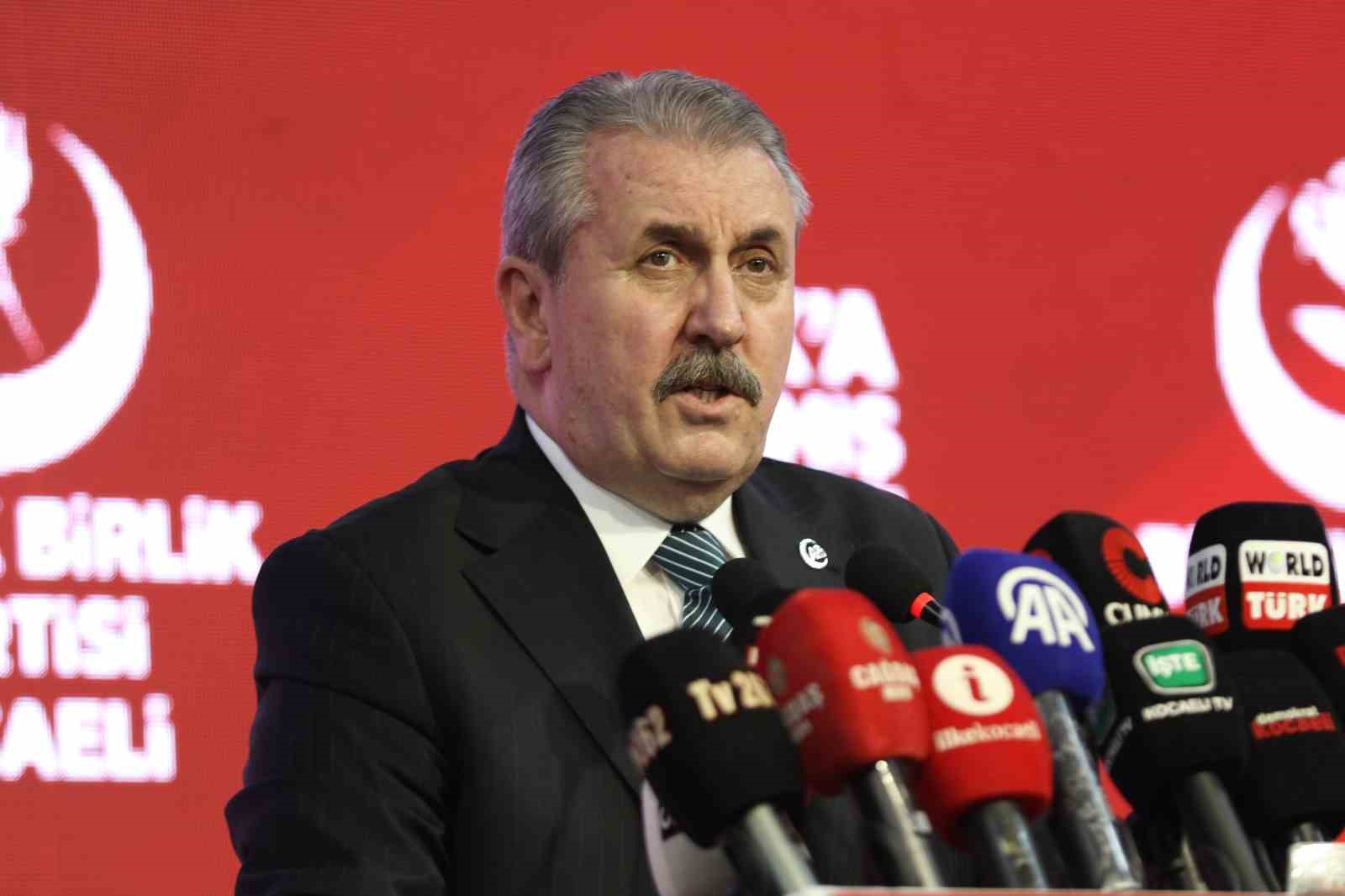 BBP Genel Başkanı Destici, Kocaeli’deki kongrede İsmail Türüt ile sahneye çıkıp türkü söyledi 10 bbp genel baskani destici kocaelideki kongrede ismail turut ile sahneye cikip turku soyledi 6 5OAEd6fb