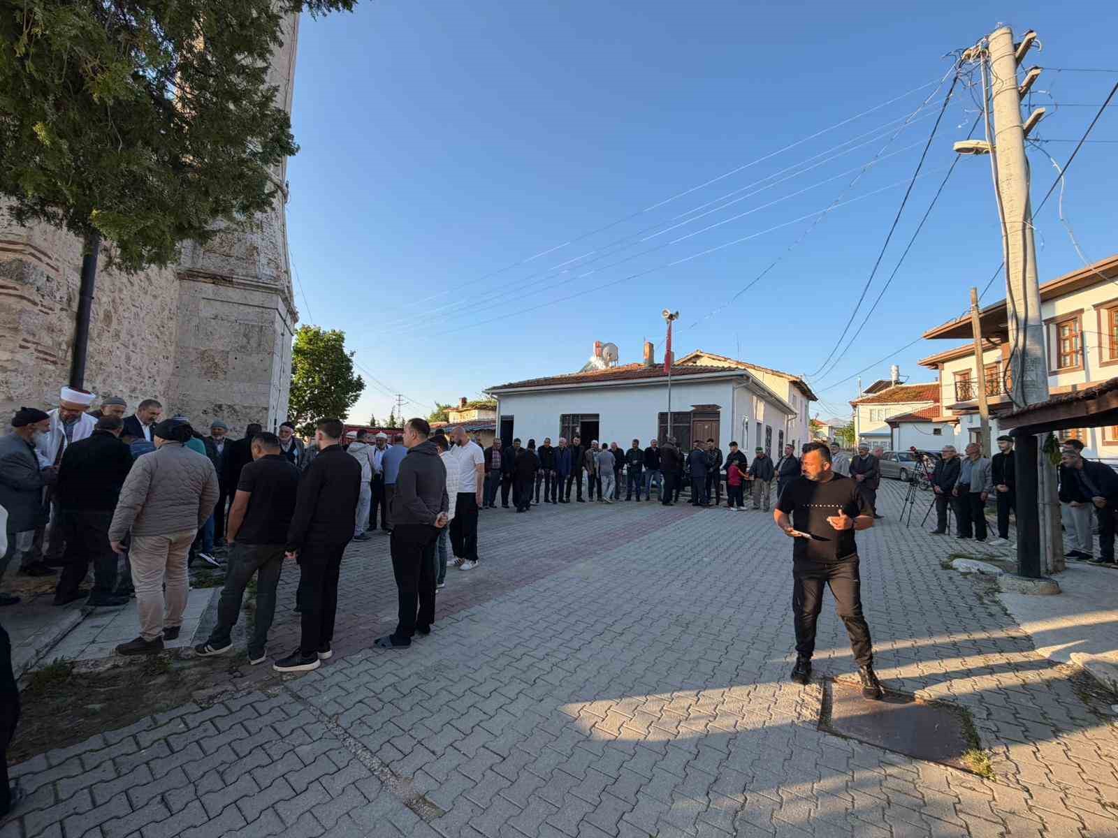 bbp genel baskani destici memleketinde vatandaslarla bayramlasti 2