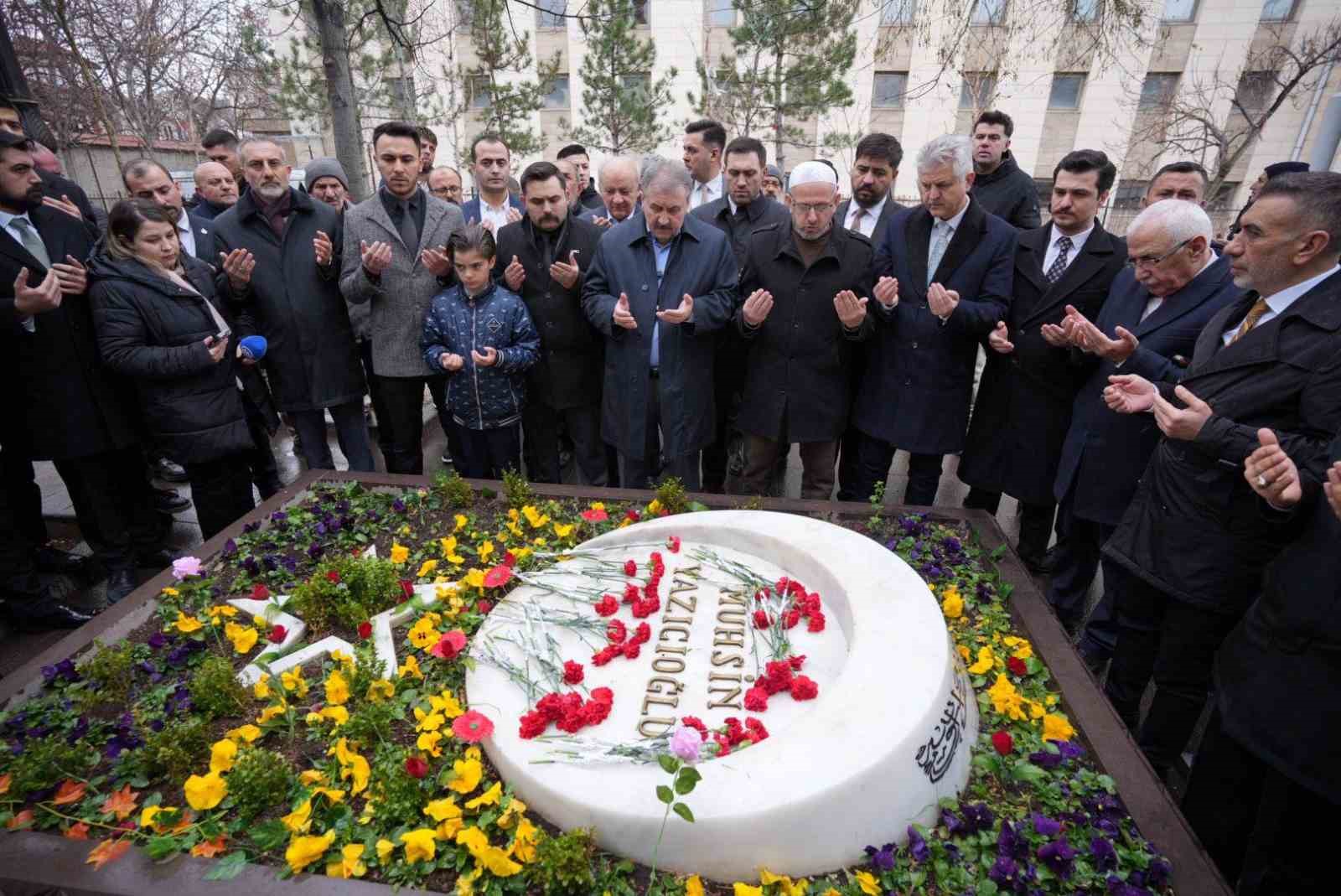 BBP Genel Başkanı Destici, Muhsin Yazıcıoğlu’nun kabrini ziyaret etti 6 bbp genel baskani destici muhsin yazicioglunun kabrini ziyaret etti 2 dXuSOlwb