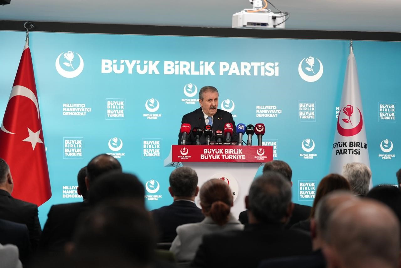 bbp genel baskani destici ne yapmis akin gurlek bahiscilerin ustune gitmis millet olarak tesekkur AfDy3XZt