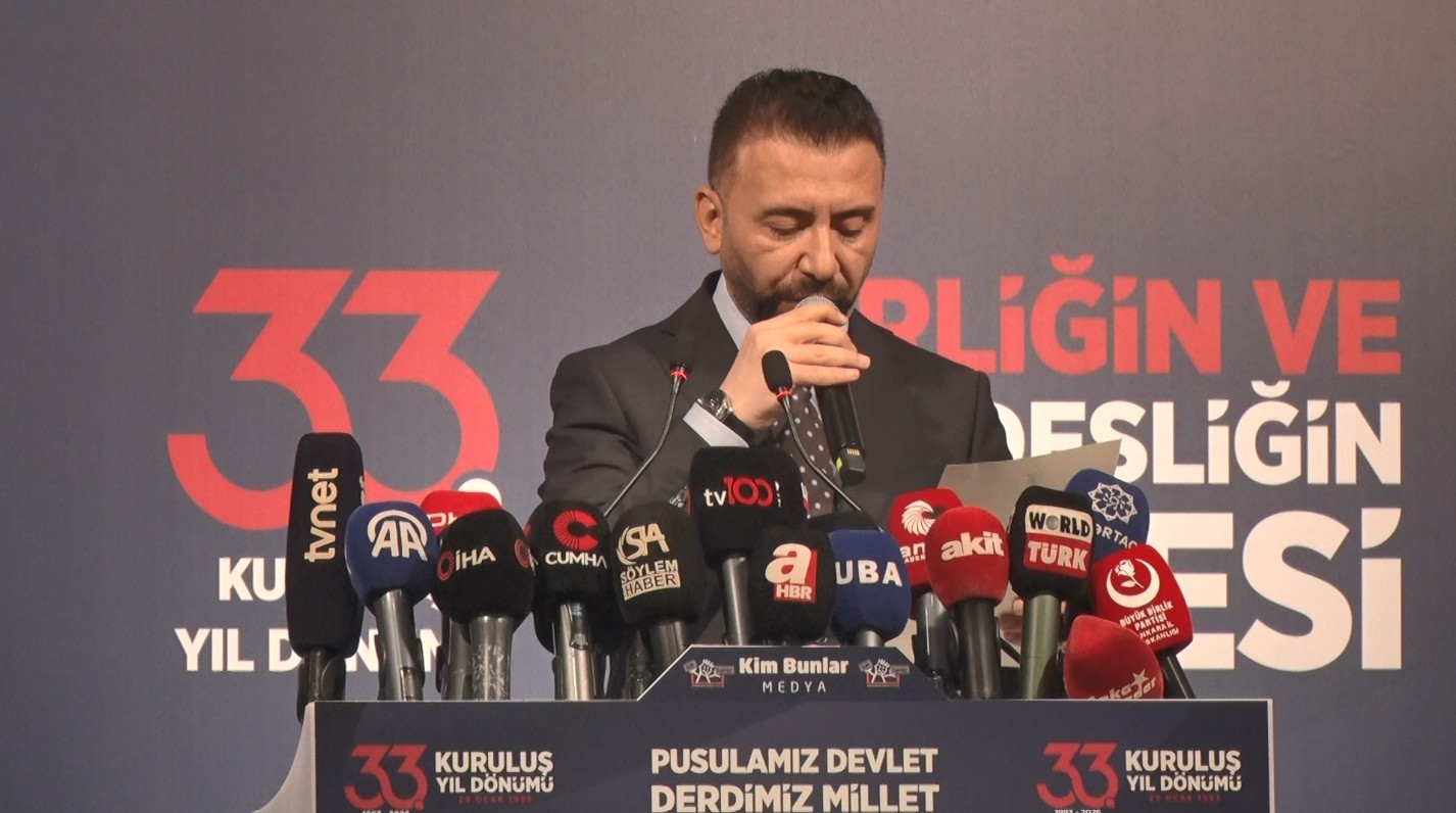 BBP Genel Başkanı Destici: "O saç örgüsü Bozkurt’un yelesidir, çakalın, sırtlanın oyuncağı olamaz" 5 bbp genel baskani destici o sac orgusu bozkurtun yelesidir cakalin sirtlanin oyuncagi olamaz 1 qirQzN6d