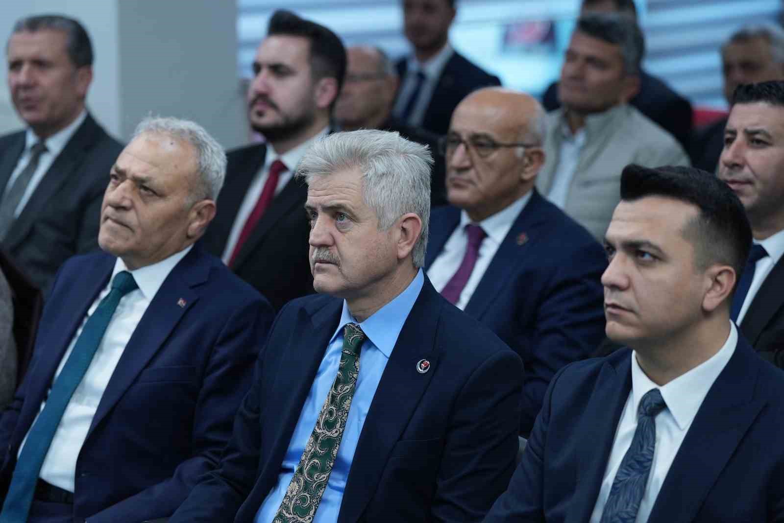 bbp genel baskani destici savas mi var bu ulkede de chp baris konferansi duzenledi