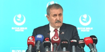 bbp-genel-baskani-destici-venezueladaki-operasyonun-tek-nedeni-cokme-sinyalleri-veren-abd-ekonomisine-nefes-NvnFUraj.jpg