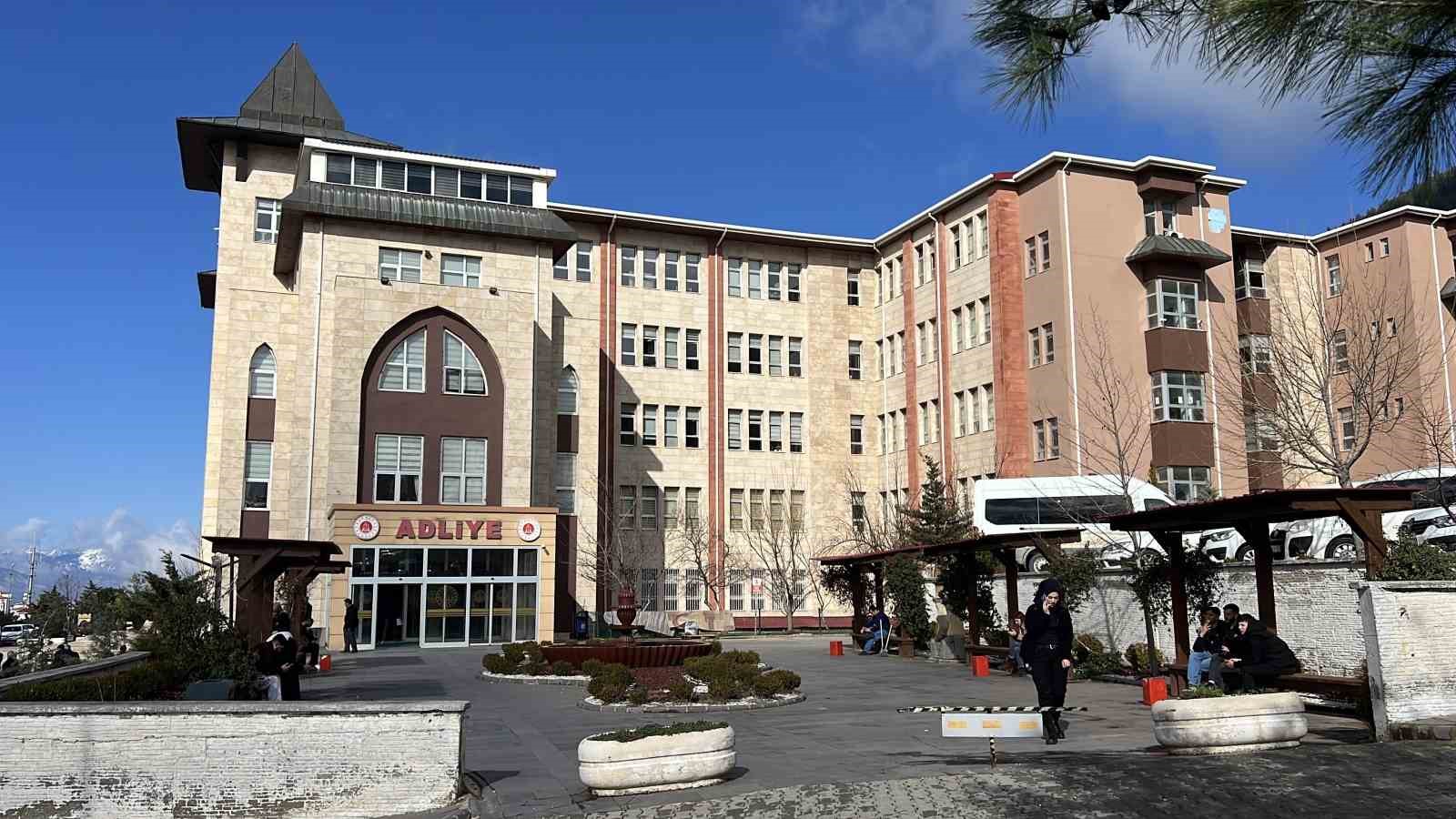 bebege siddet uygulayan hemsire mahkemede bende bir anneyim cocugumun bana ihtiyaci var 1 6vXceZXK