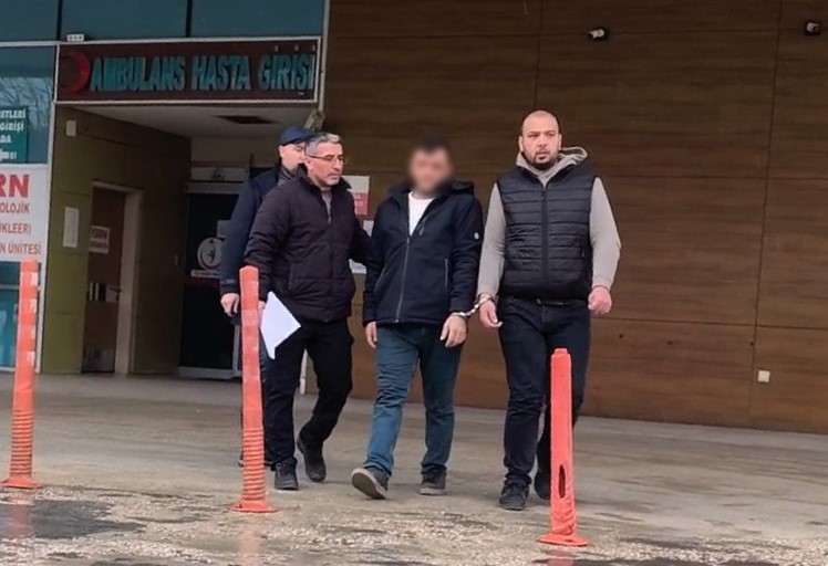 bebek arabasindan 2 milyon liralik altin caldi 2 alW4RjwM