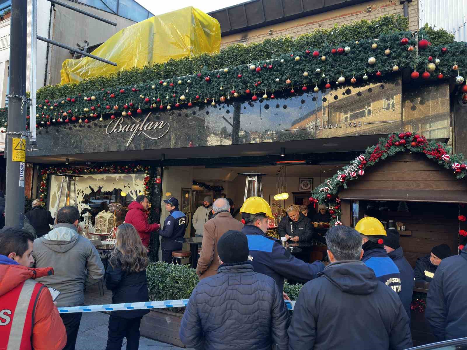 bebekteki baylan pastanesinin kacak eklentisi yikildi 3 SD2K28QZ