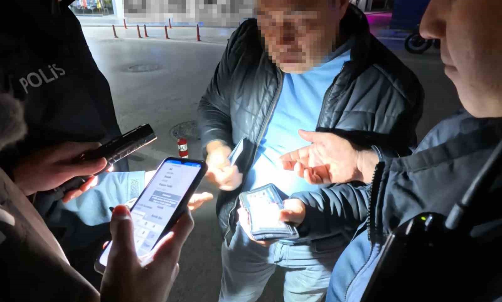 "Bekçi beni çeviremez" diyen alkollü şahıs bekçileri polise şikayet etti 9 bekci beni ceviremez diyen alkollu sahis bekcileri polise sikayet etti 5 GJCNRXUy