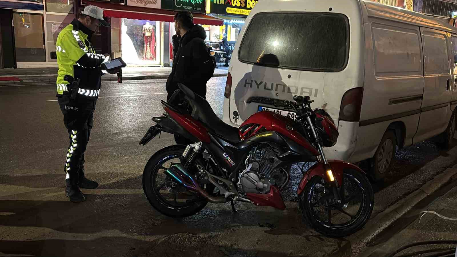 Bekçilere egzoz patlattı, yakalanınca 62 bin lira ceza yiyip ehliyet ve motorundan oldu 5 bekcilere egzoz patlatti yakalaninca 62 bin lira ceza yiyip ehliyet ve motorundan oldu 1