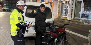 bekcilere-egzoz-patlatti-yakalaninca-62-bin-lira-ceza-yiyip-ehliyet-ve-motorundan-oldu-zAkQrup1.jpg