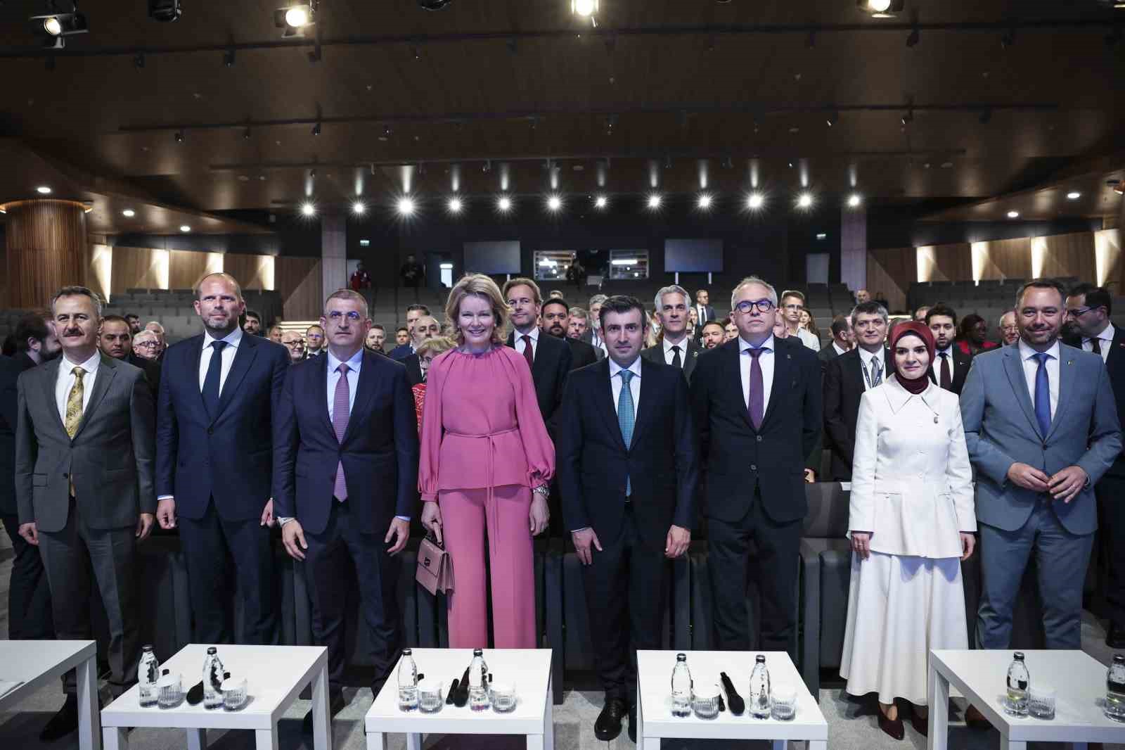 belcika kralicesi mathilde baykari ziyaret etti 1 BKdR5IH7