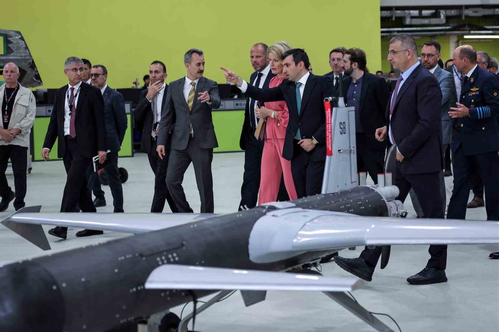 belcika kralicesi mathilde baykari ziyaret etti 4