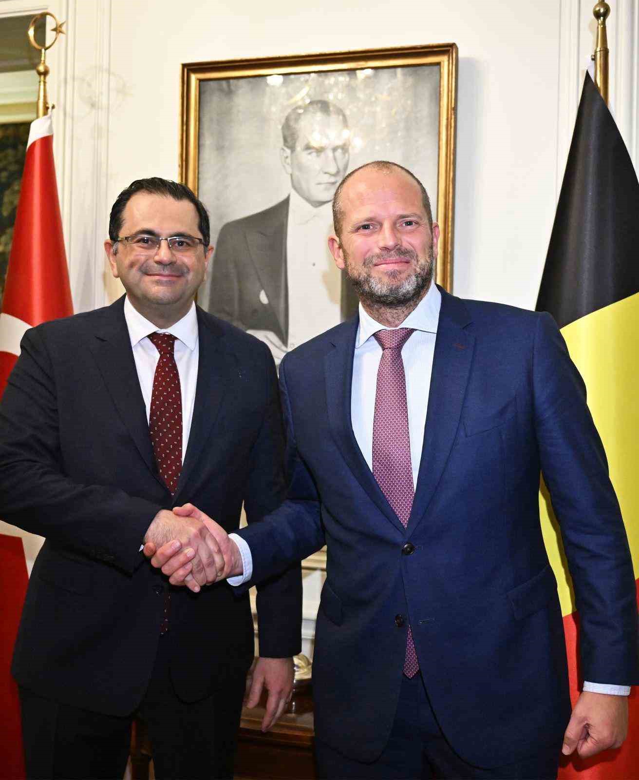 belcika savunma bakani francken belcikanin turkiyeye ihtiyaci var 7 VMljOGe4