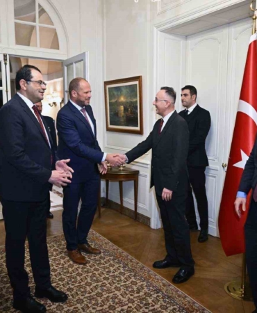 belcika-savunma-bakani-francken-belcikanin-turkiyeye-ihtiyaci-var-UWAIUzhS.jpg