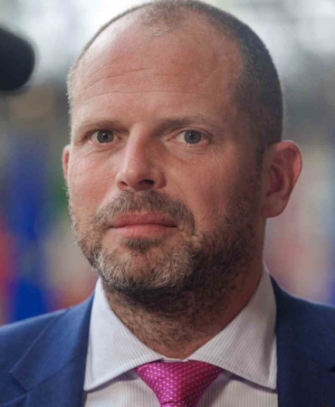 belcikada-askeri-us-uzerinde-tanimlanamayan-dronlar-tespit-edildi-cytssppG.jpg