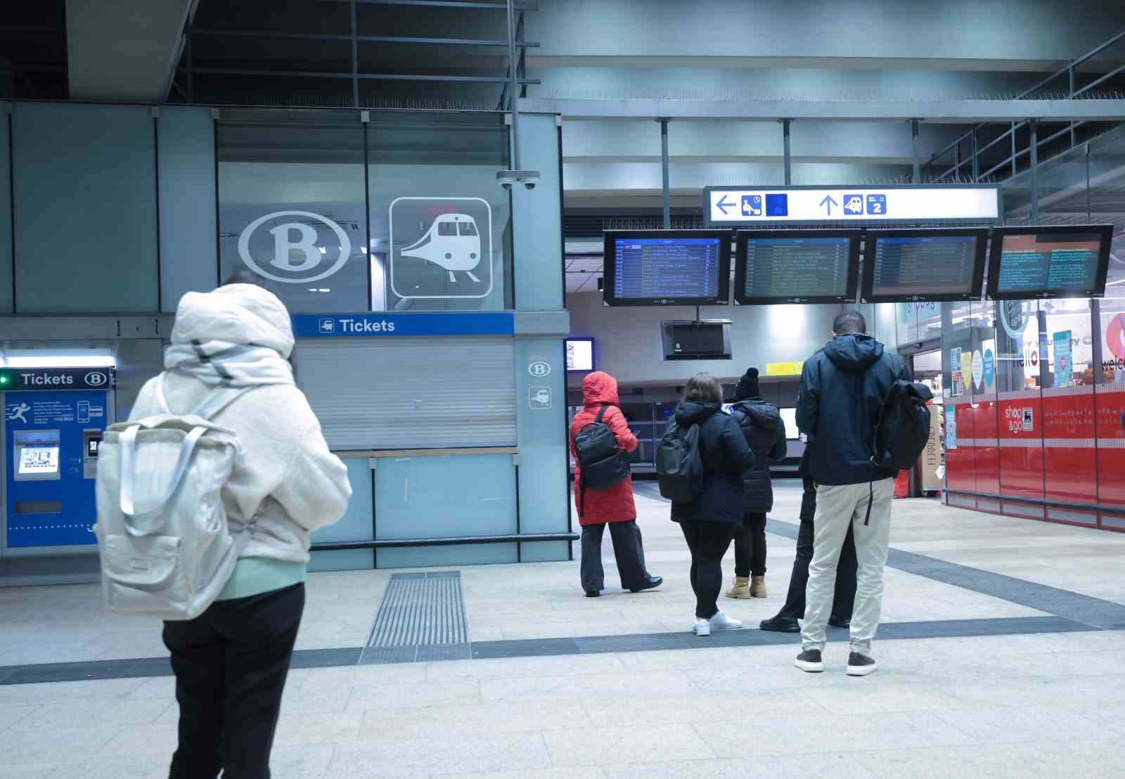 belcikada emeklilik ve ekonomi reformlarina karsi 3 gunluk grev basladi 3 mfXRIh5U