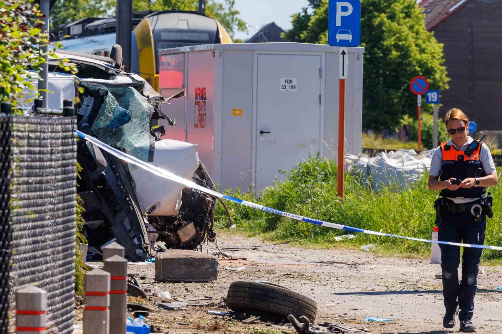 Belçika’da trenle okul otobüsü çarpıştı: 4 ölü 5 belcikada trenle okul otobusu carpisti 4 olu 1 3M4yfwOD