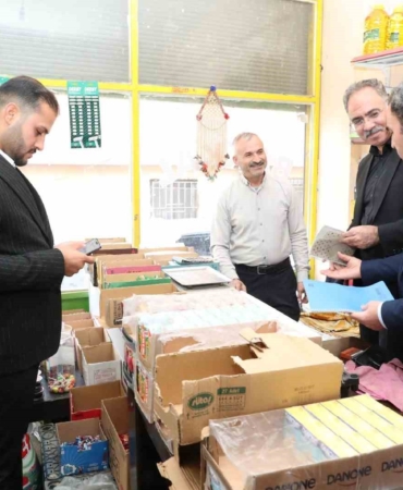 belediye-baskani-bakkalin-zimem-defterini-satin-aldi-SyPCaQ7t.jpg
