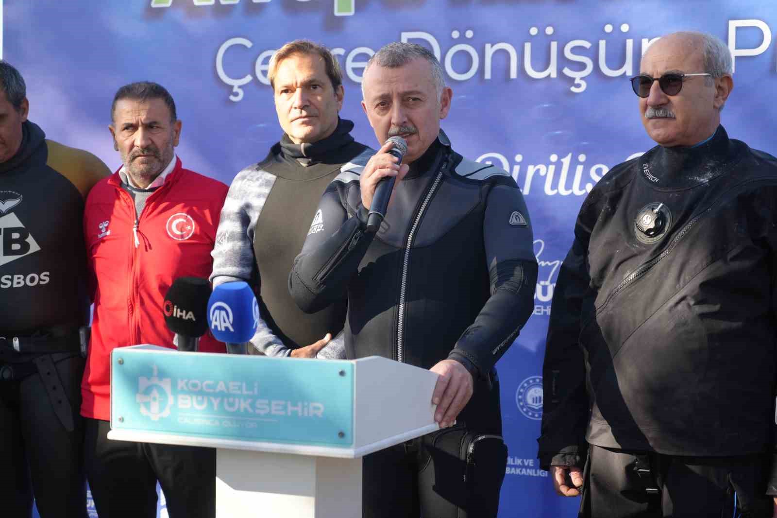 belediye baskani dalgic kiyafeti giydi dibe indi gordugu manzara sasirtti 7 jwbOEUaH
