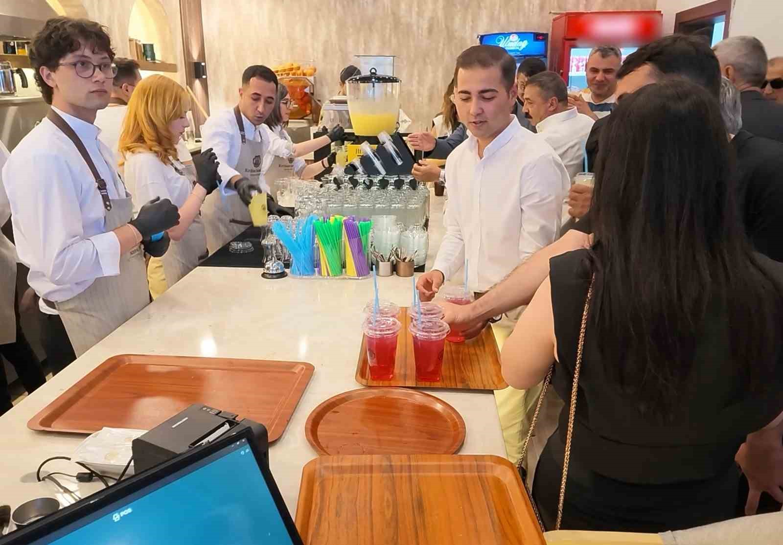 belediye baskani makam odasinin da yer aldigi binayi sosyal tesise donusturdu 3 5dm7y14V