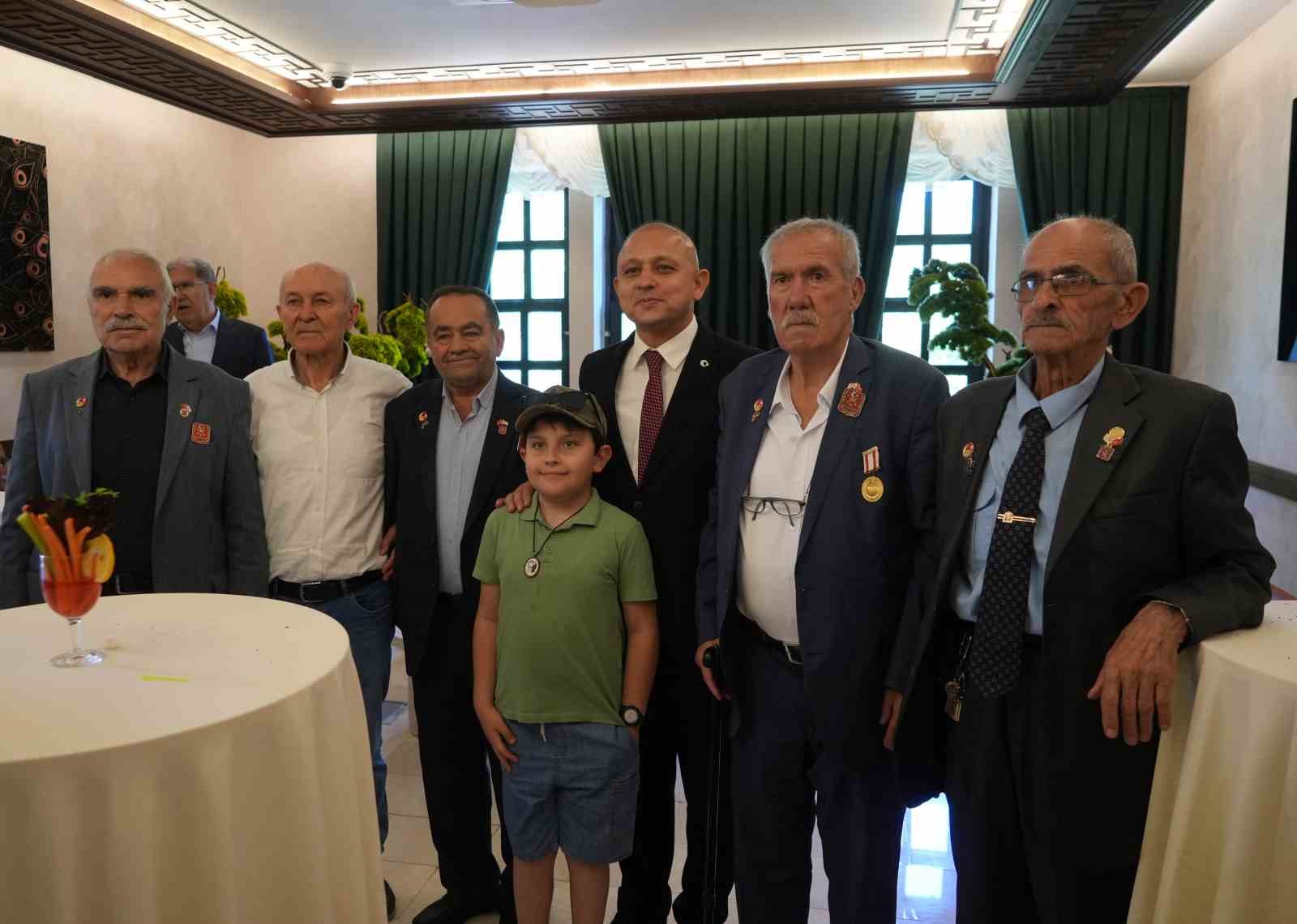 belediye baskani makam odasinin da yer aldigi binayi sosyal tesise donusturdu 7 eSamEBeI