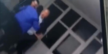belediye-baskaninin-sopayla-gencleri-dovdugu-iddia-edildi-ZYLkF4cj.jpg