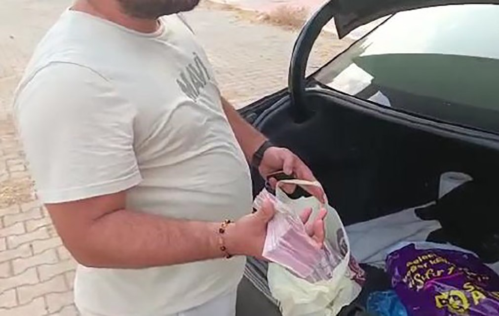 Belediyede çaycı olmanın bedeli 250 bin TL: Rüşvetle işe yerleştirme yapmışlar 7 belediyede cayci olmanin bedeli 250 bin tl rusvetle ise yerlestirme yapmislar 3 KT2ZEK6N