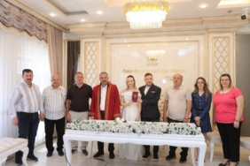 belediyeden-populer-tarihte-nikah-kiyan-ciftlere-jest-s1JbQOct.jpg