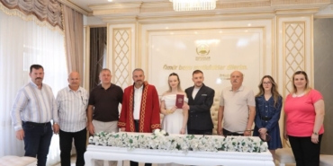 belediyeden-populer-tarihte-nikah-kiyan-ciftlere-jest-s1JbQOct.jpg