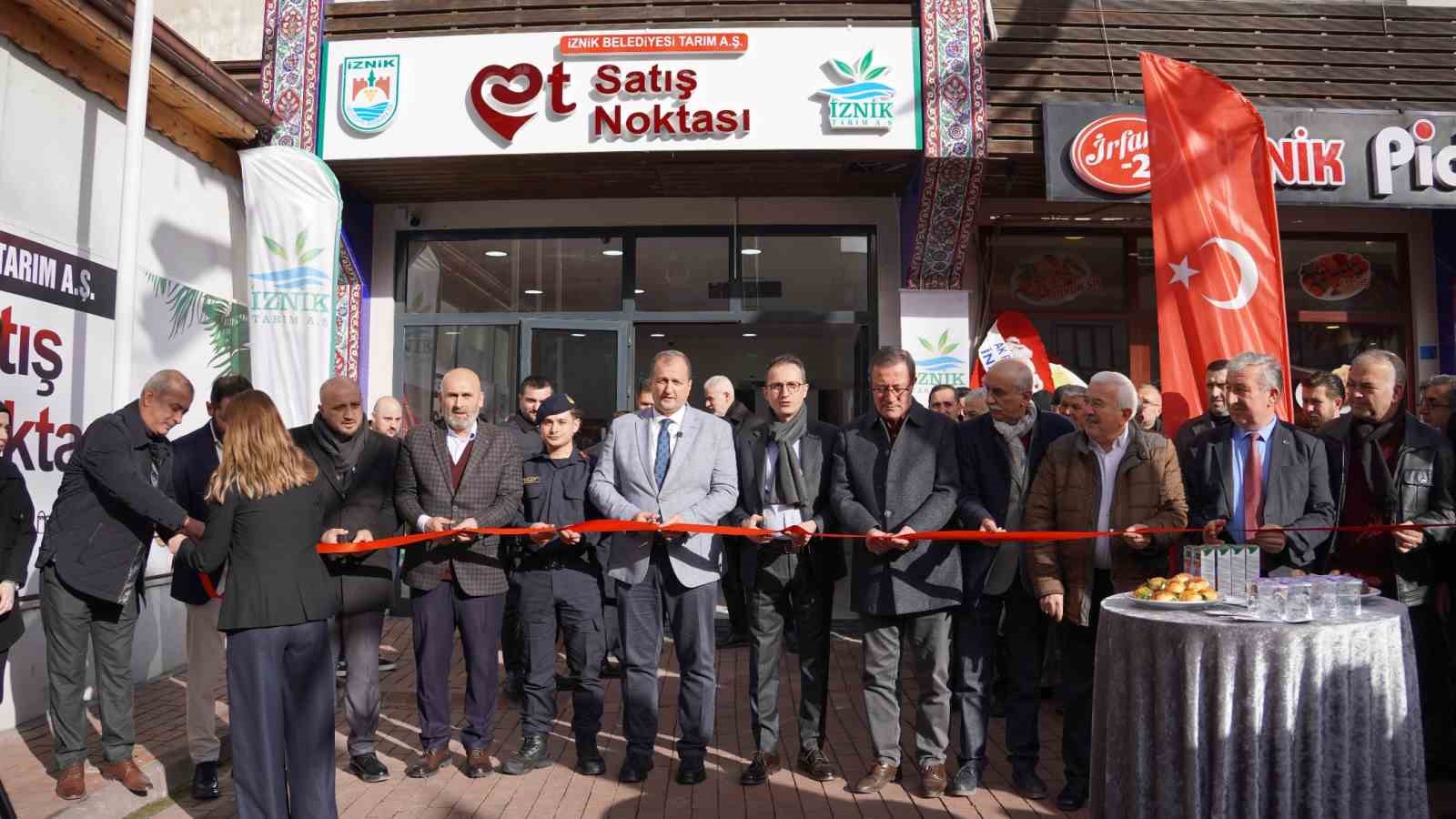 Belediyenin et satış noktası açıldı, ilk gün yüzde 50 indirimle ürünler kapışıldı 6 belediyenin et satis noktasi acildi ilk gun yuzde 50 indirimle urunler kapisildi 2 Ykd6Z4VB