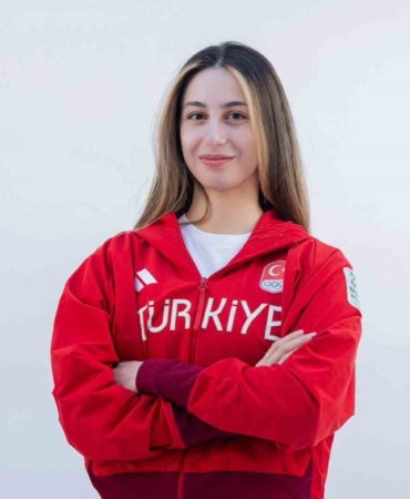 belediyesporlu-ozge-yilmazdan-gumus-madalya-rj5pLr17.jpg