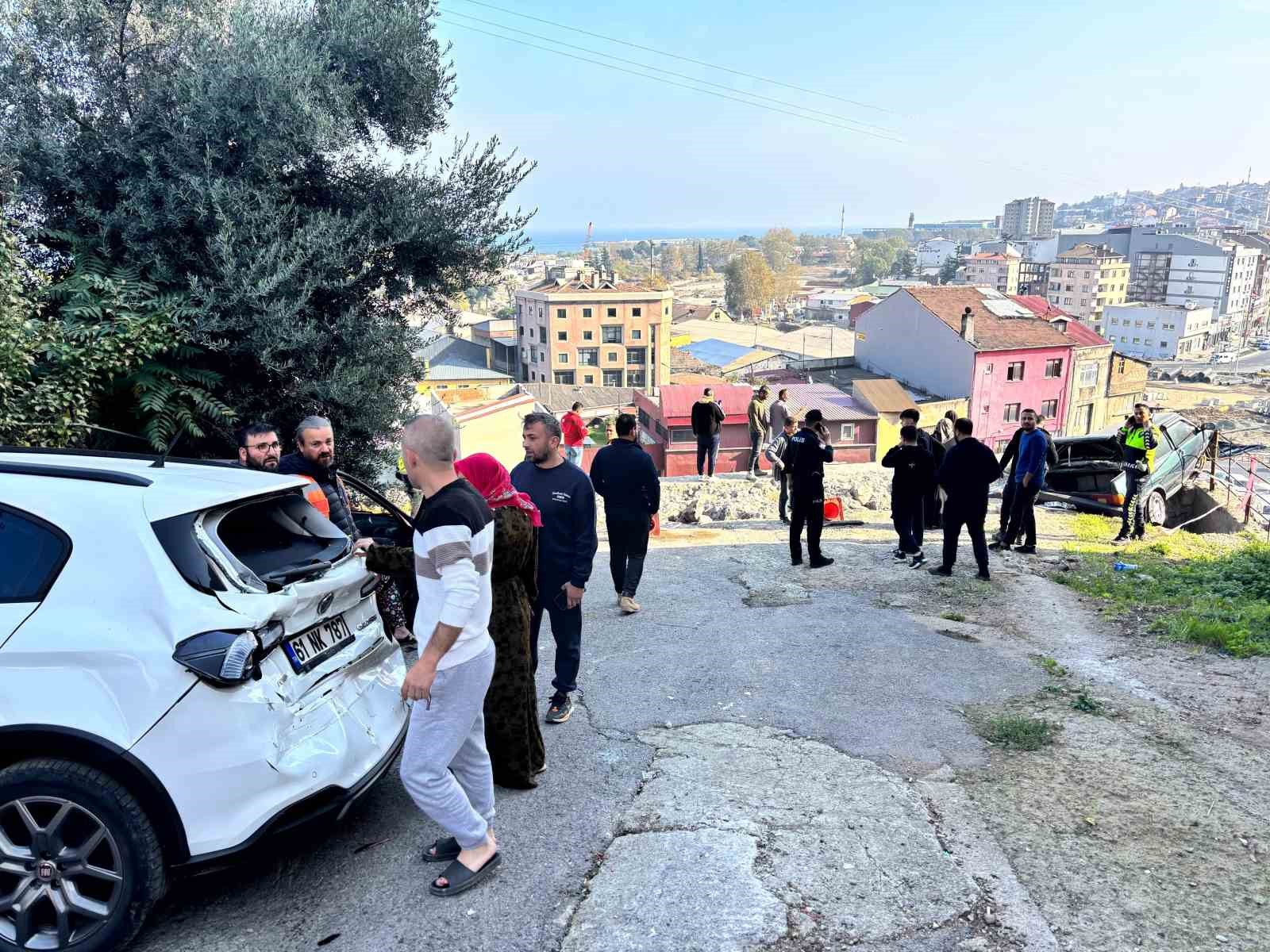 belediyeye ait kamyonet az kalsin faciaya yol aciyordu 6 CWZX68Ke