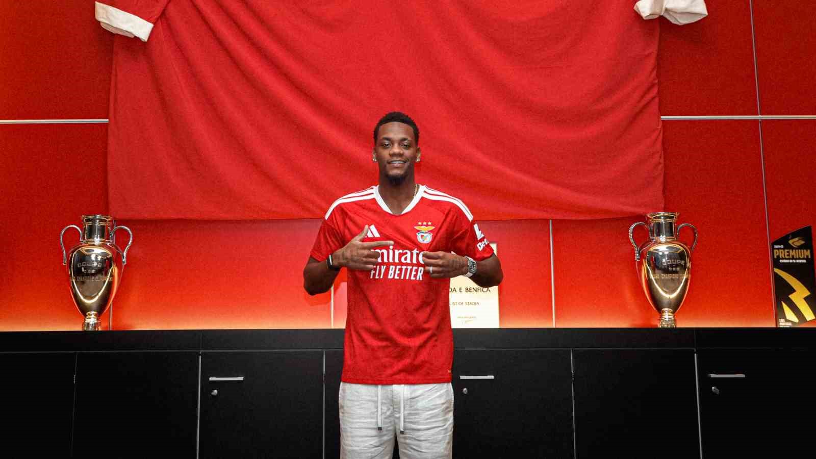 Benfica, Jhon Duran’ı kiralık olarak kadrosuna kattı 4 benfica jhon durani kiralik olarak kadrosuna katti 0 AL9G7AjP