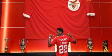benfica-jhon-durani-kiralik-olarak-kadrosuna-katti-3atnZYjI.jpg
