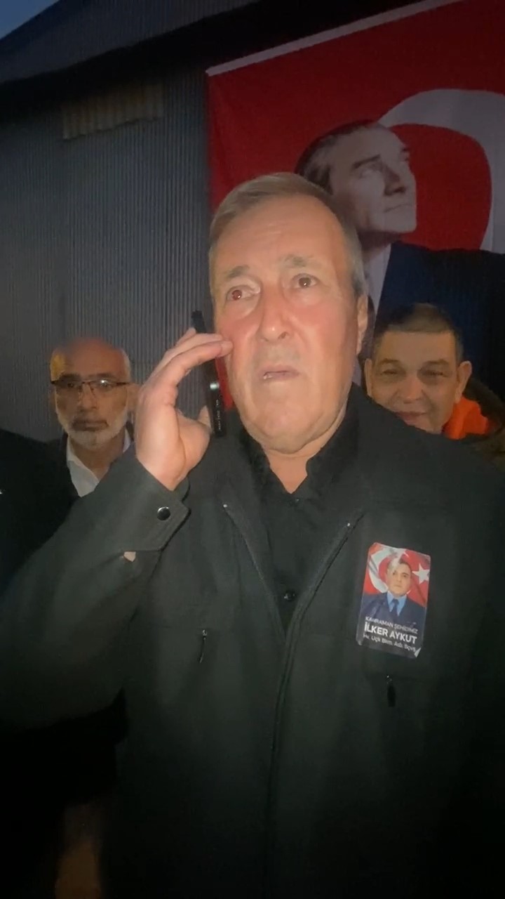 beni devlet bahceliye goturun diyen sehit babasina bahceliden telefon 1 TLIaEGhe