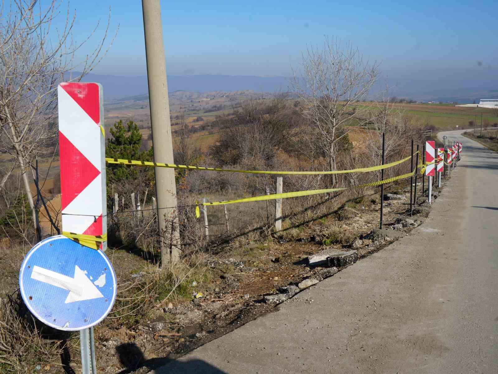 benim arazim dedi koy yolunu kestirdi 3 4ARz1vXE