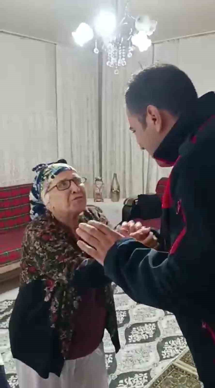 benim size borcum ne sorusuna sen bize dua et yeter yanitini alinca itfaiyeciyi alnindan fPAYqQZO