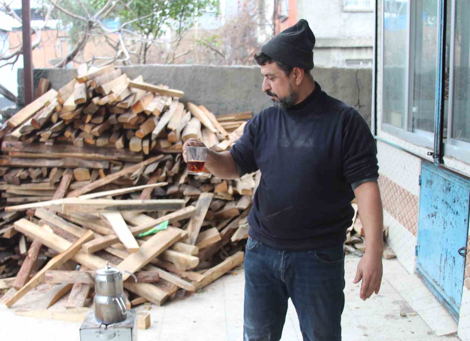 benzinle ates yakmak istedi az daha kendi yaniyordu 2 2fyRONjn