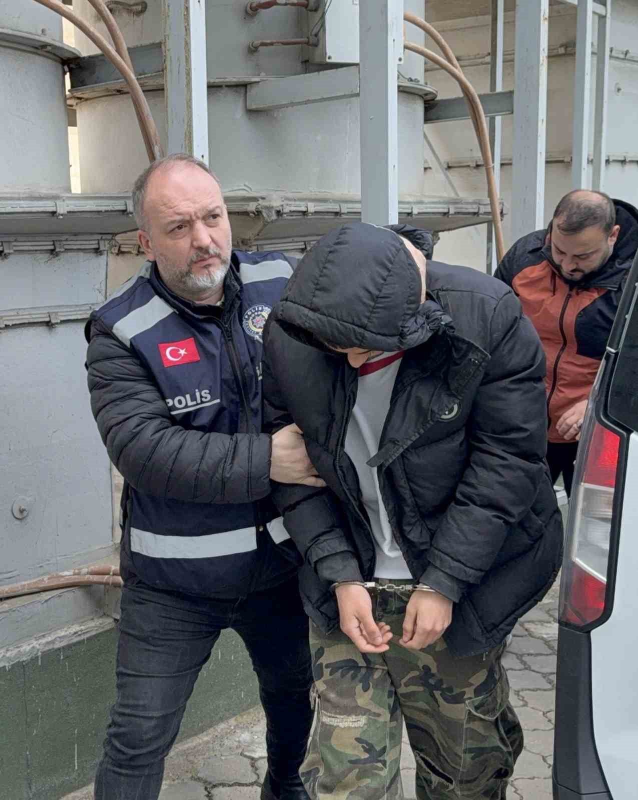 berber salonundaki kavgada silahla ates acan sahis tutuklandi 1