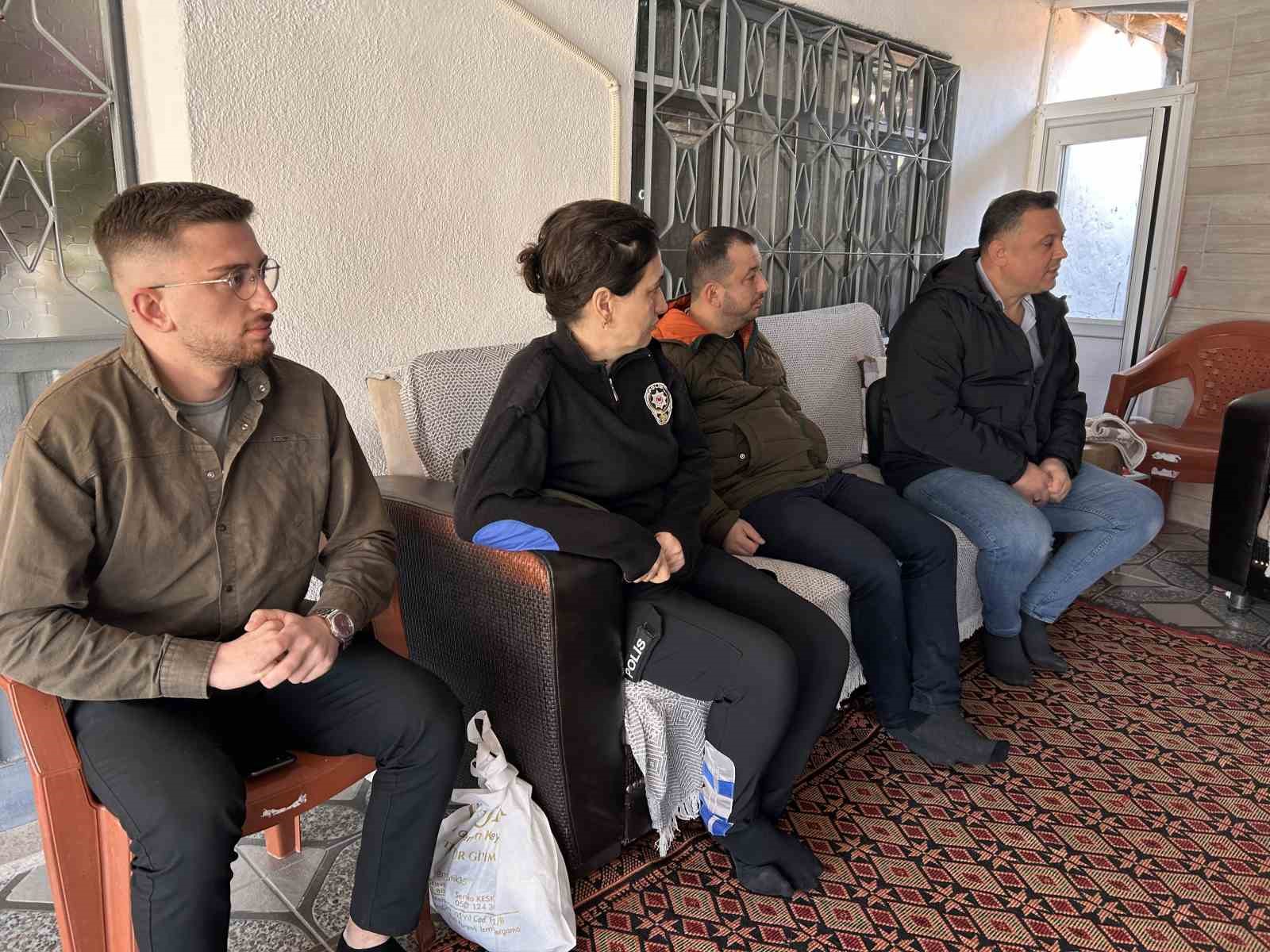 bergamada sehit ve gazi ailelerine bayram oncesi sac bakimi 2 DHiIrQ2r