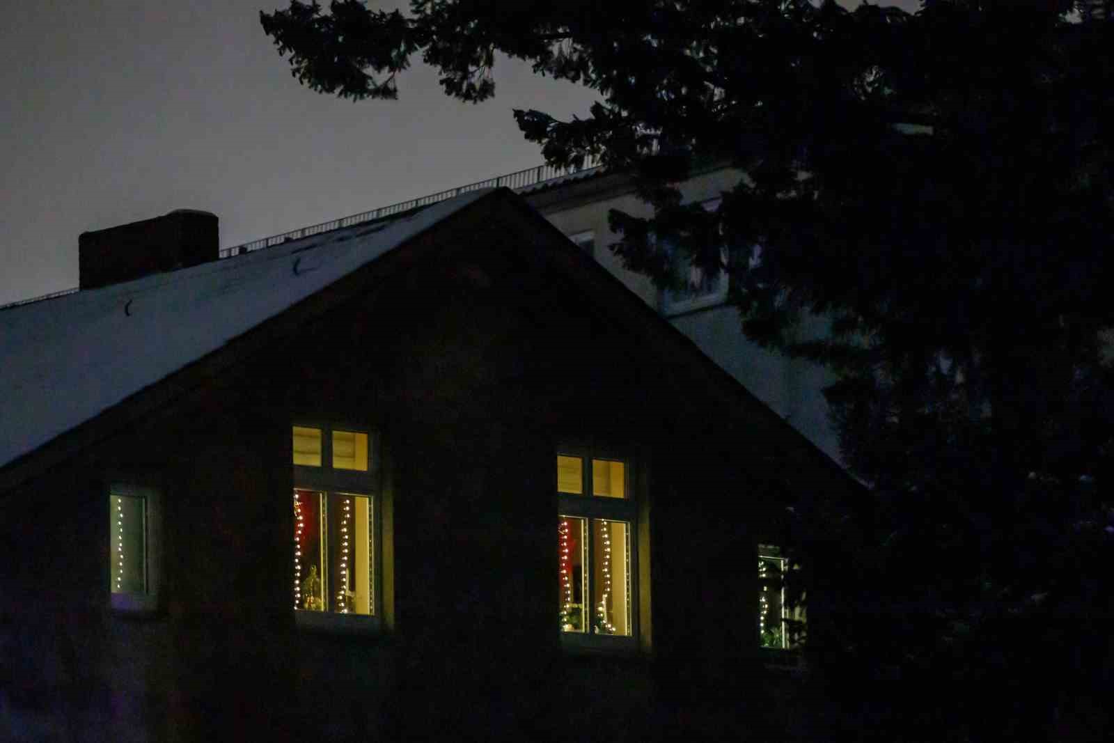 berlinde 25 binden fazla hane 4 gundur elektriksiz 5 7yDsL47T