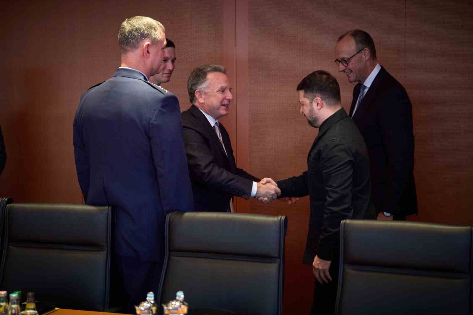 berlinde 5 saat suren abd ukrayna arasindaki gorusmeden sonuc cikmadi 3 1RJNUDDK